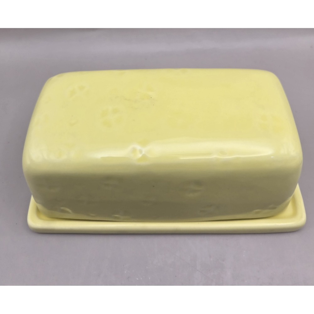 Yellow Vintage Ceramic Butter Dish With Lid. 50's.  B#31